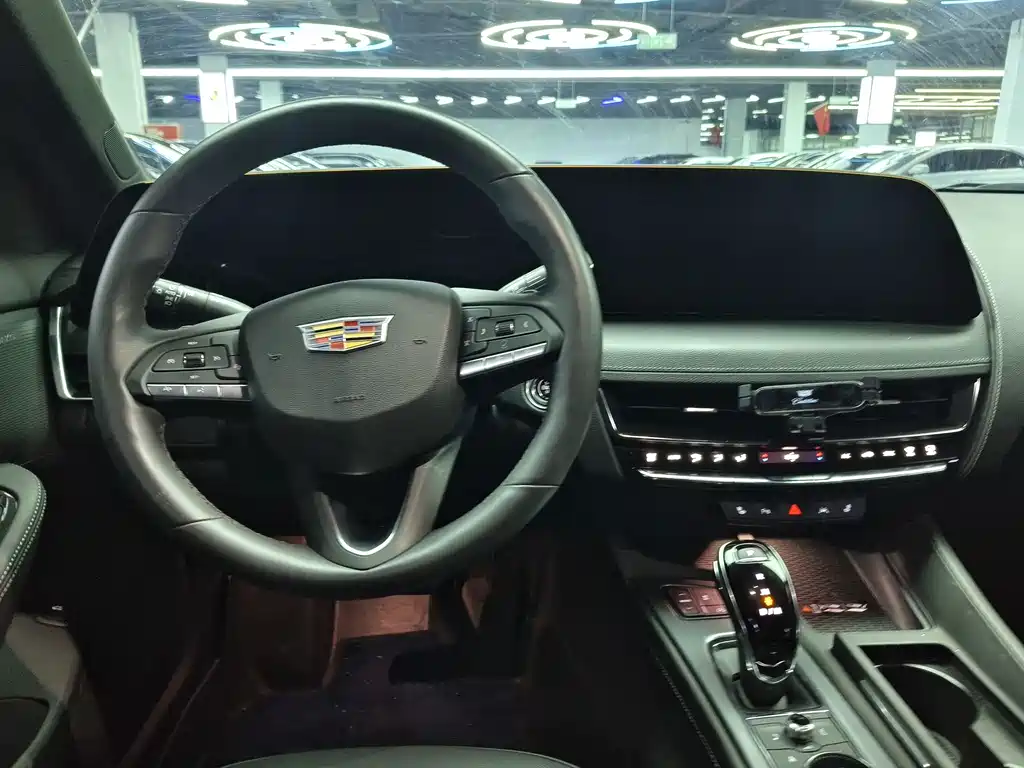 Cadillac CT5 — миниатюра 10