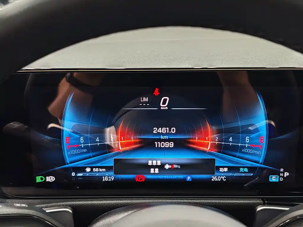 Mercedes-Benz GLB AMG — миниатюра 14
