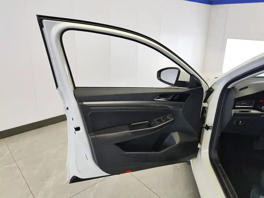 Volkswagen Bora — миниатюра 7
