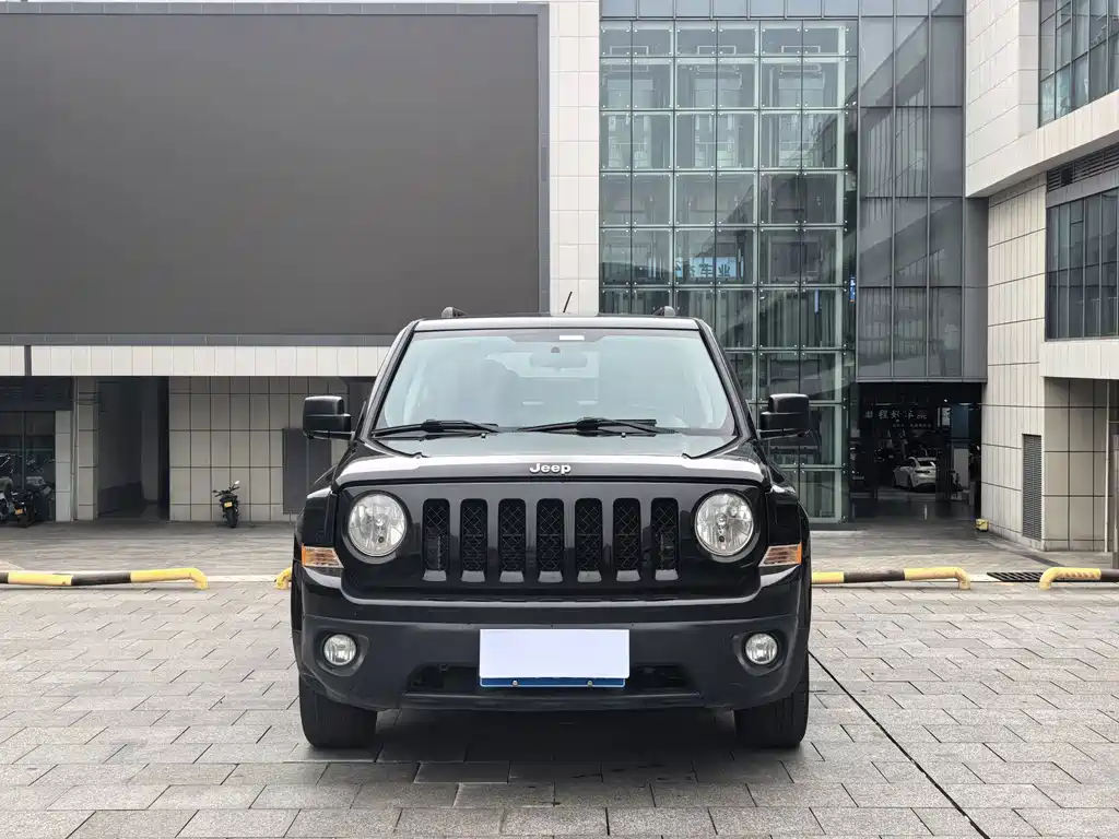 Jeep Patriot — миниатюра 2