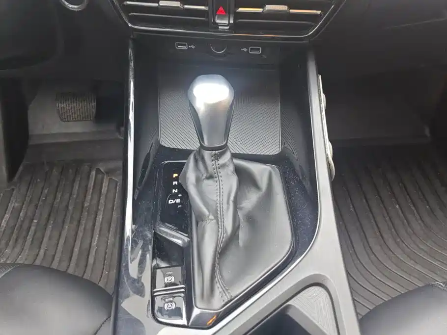 Roewe i5 — миниатюра 16