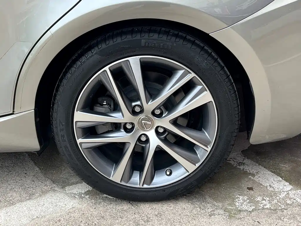Lexus IS — миниатюра 32