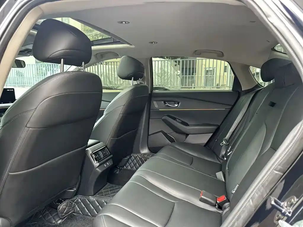 Honda Accord — миниатюра 8
