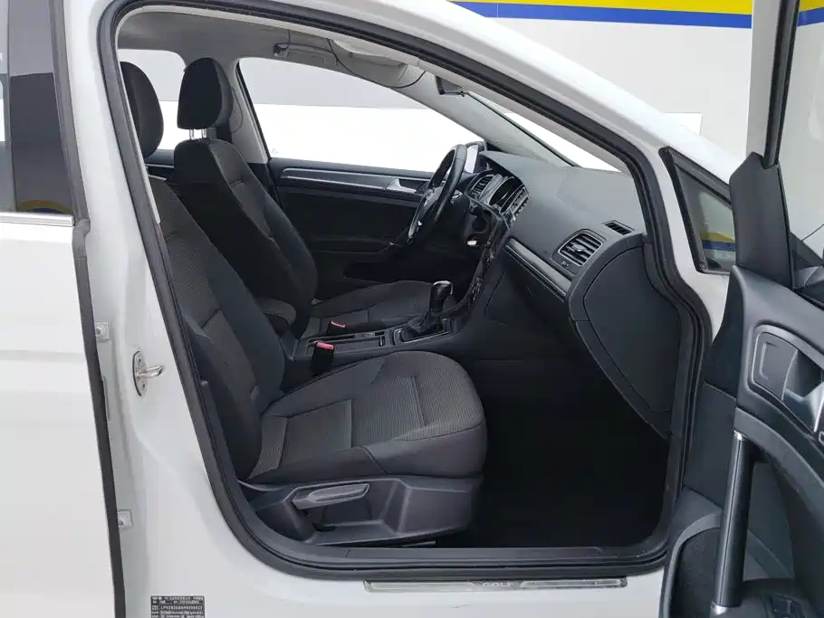 Volkswagen Golf — миниатюра 8