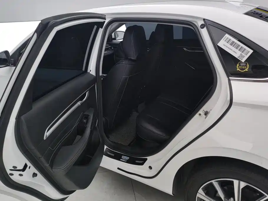 Geely Emgrand — миниатюра 11