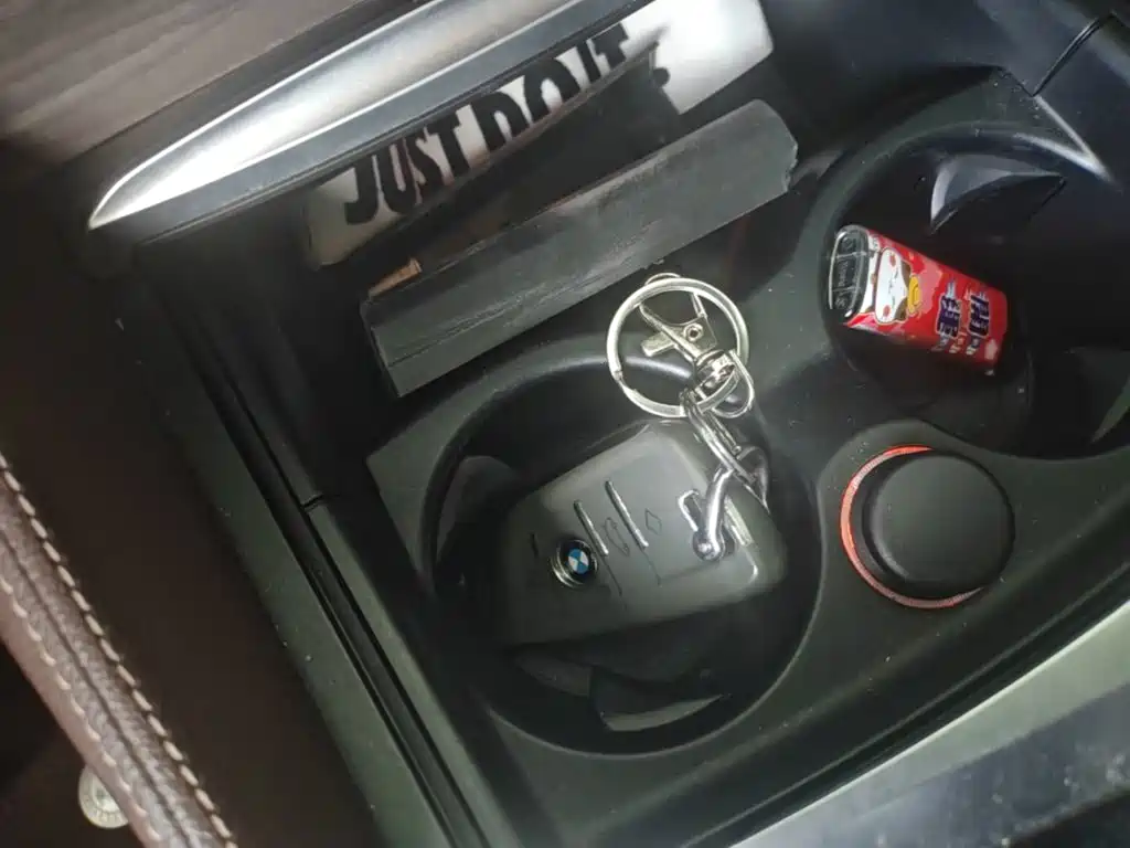 BMW 5 Series — миниатюра 9
