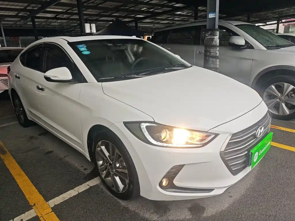 Hyundai Elantra — миниатюра 4