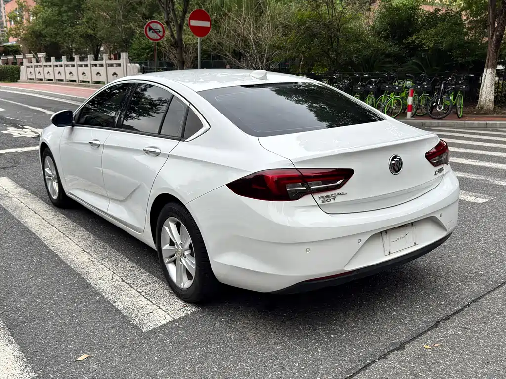 Buick Regal — миниатюра 6
