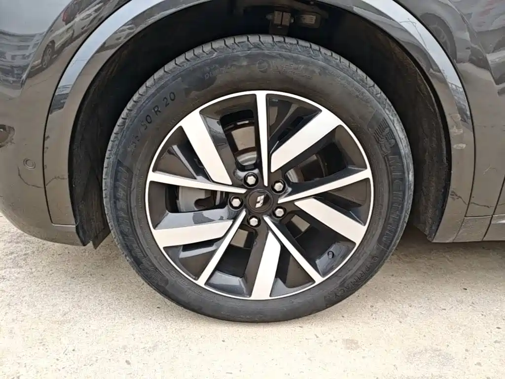 Li Auto Li L8 — миниатюра 23