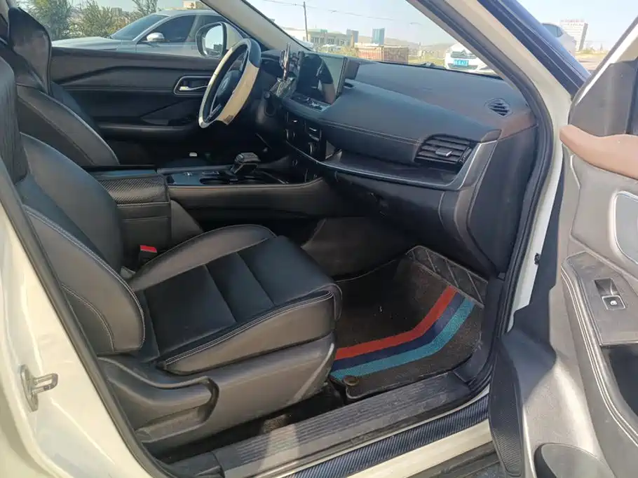 Nissan X-Trail — миниатюра 8