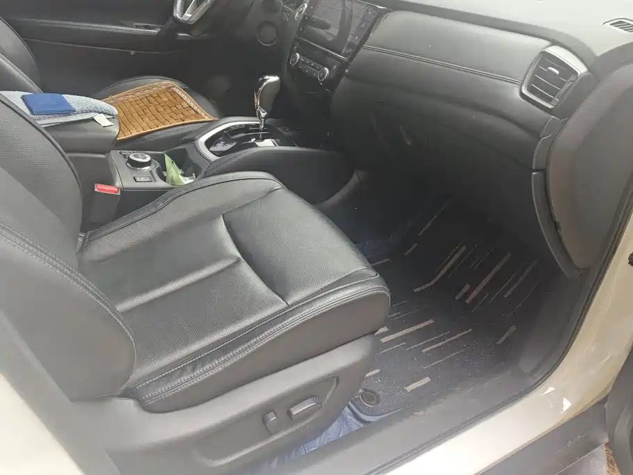 Nissan X-Trail — миниатюра 8
