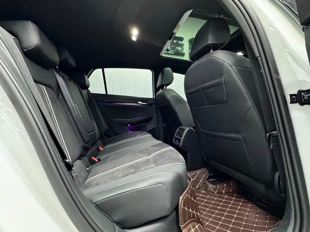 Volkswagen Golf — миниатюра 12