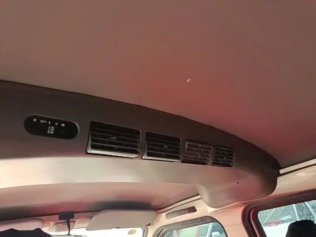 Wuling Rongguang — миниатюра 18