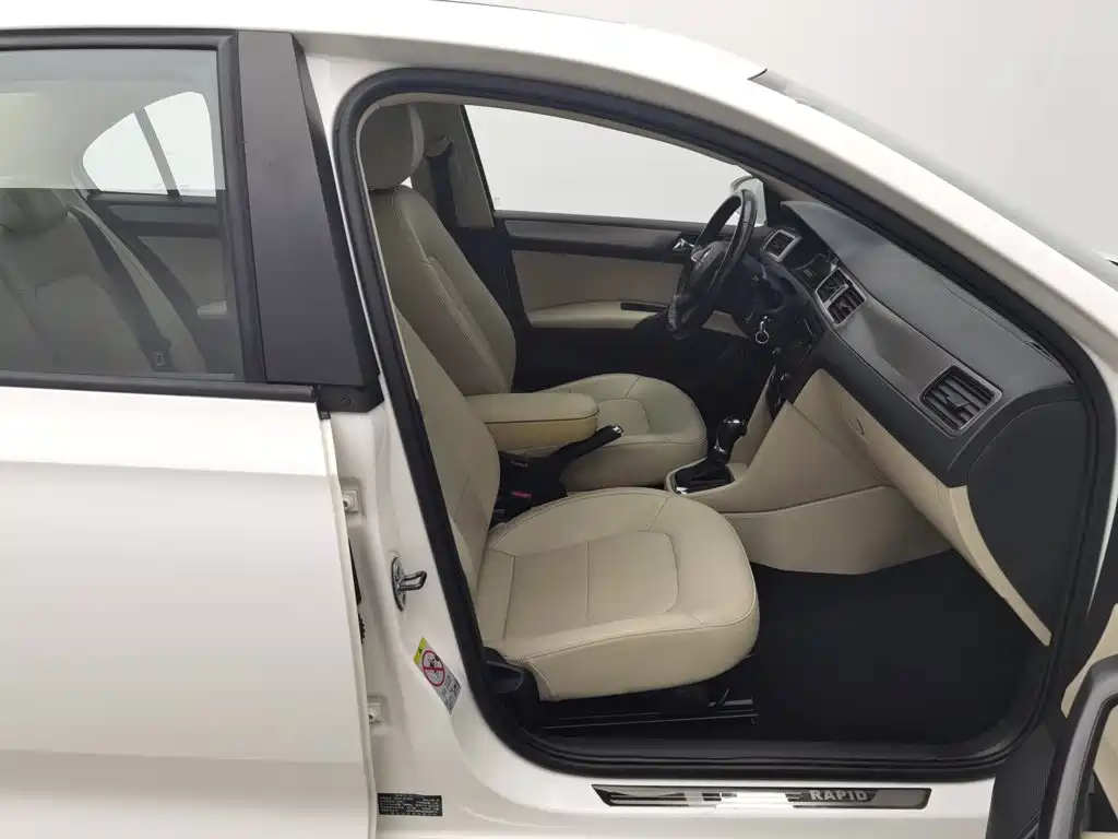 Skoda Rapid — миниатюра 23