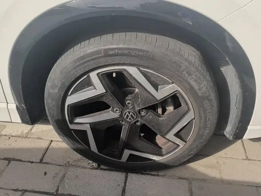 Volkswagen Tiguan L — миниатюра 6
