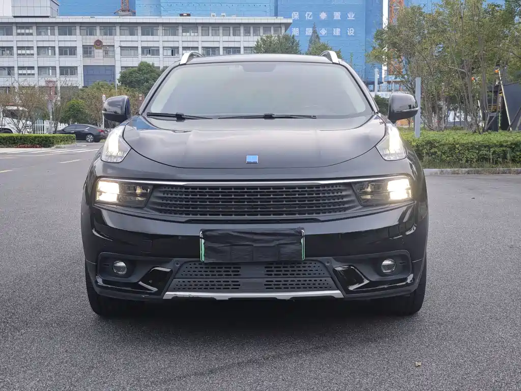Lynk & Co 01 EM-P — миниатюра 2