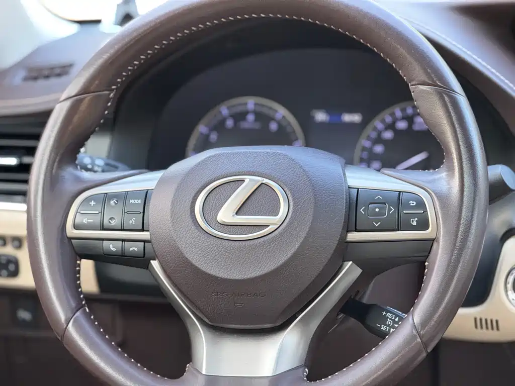 Lexus ES — миниатюра 17