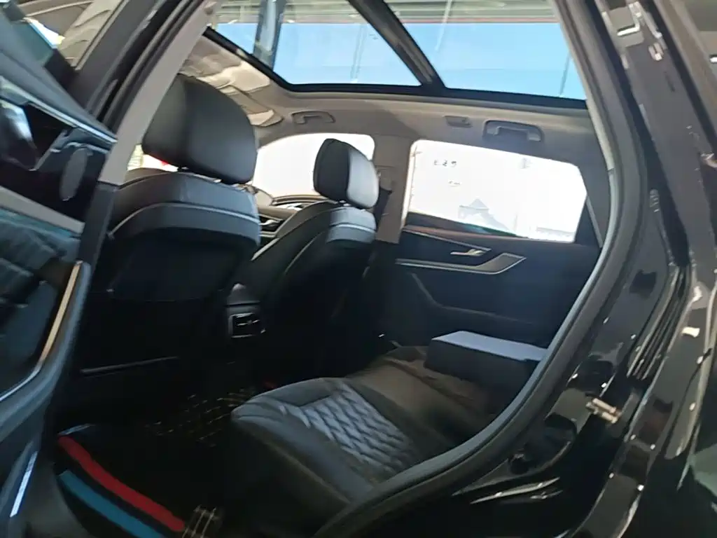Hongqi Hongqi HS5 — миниатюра 17
