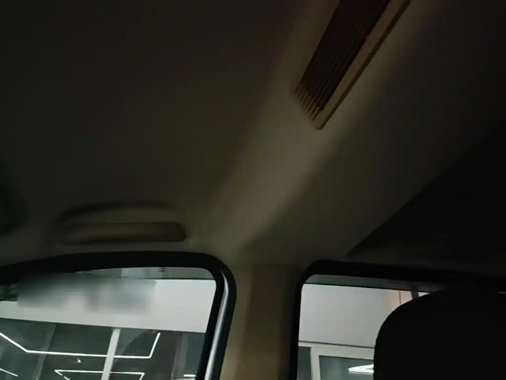 Wuling Hongguang — миниатюра 18