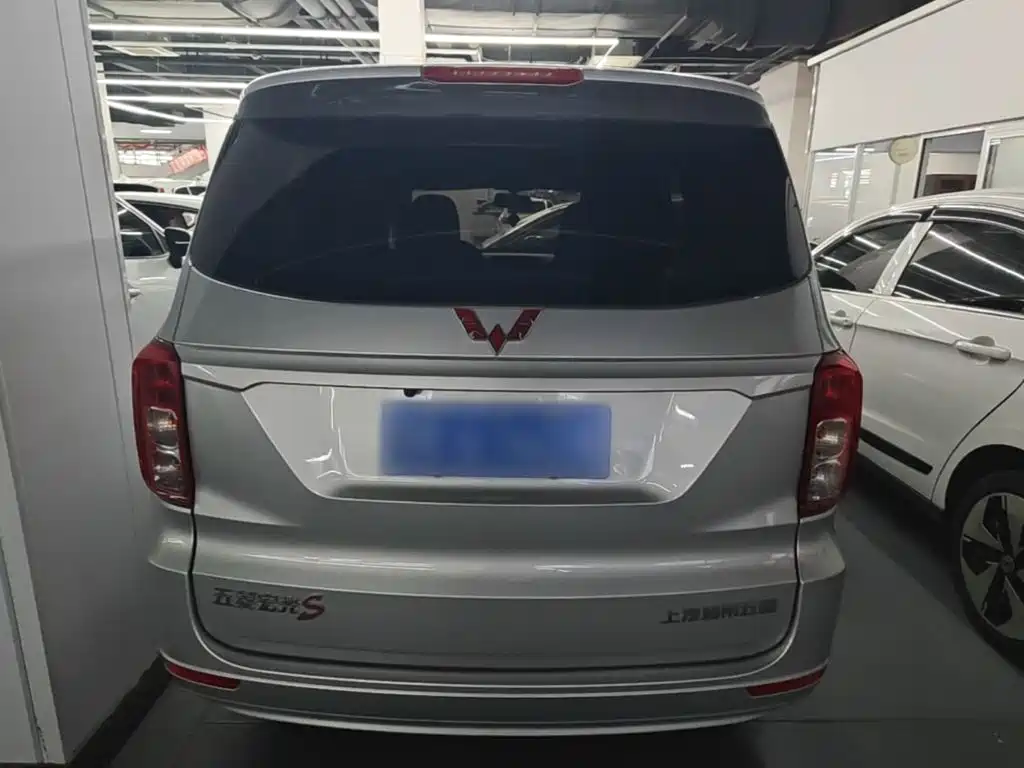 Wuling Hongguang — миниатюра 6