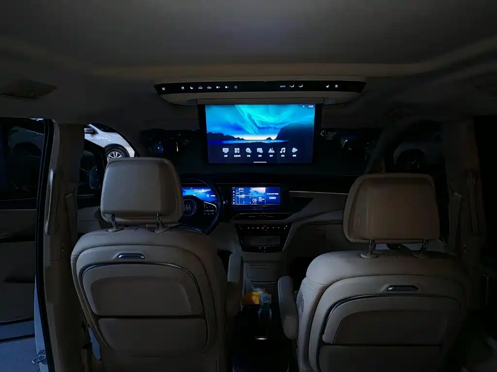 Buick GL8 Hybrid — миниатюра 8