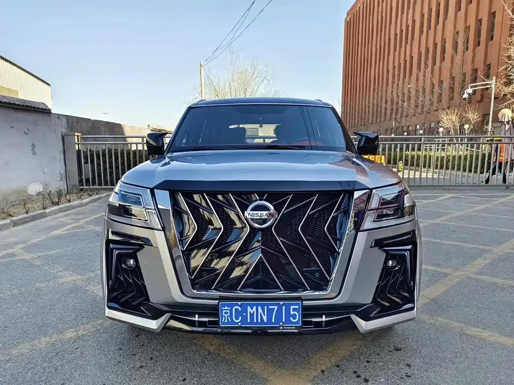 Nissan Patrol — миниатюра 3