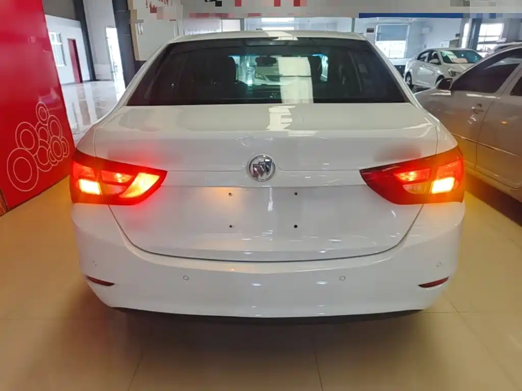 Buick Excelle — миниатюра 6