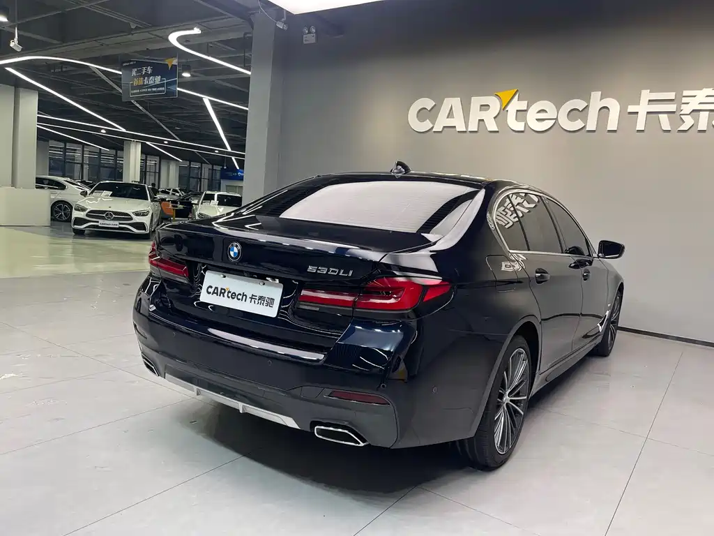 BMW 5 Series — миниатюра 4