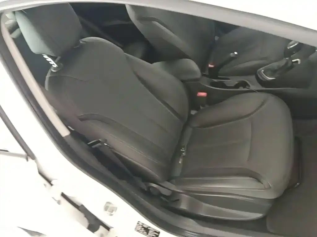 Buick Excelle — миниатюра 25