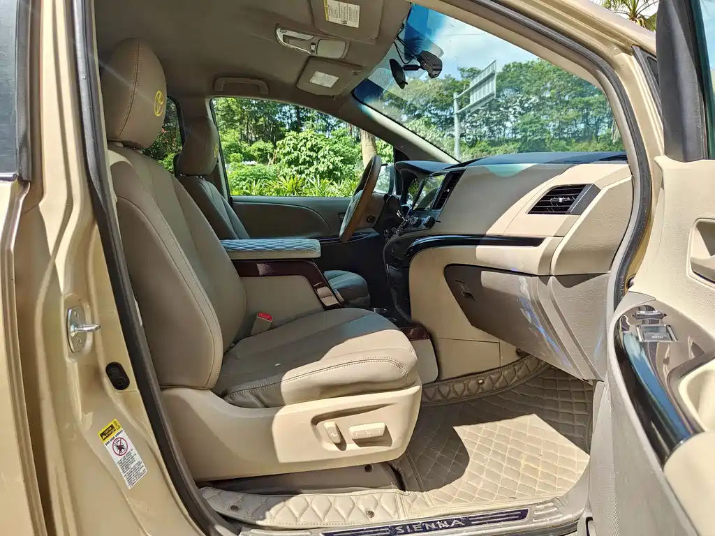 Toyota Sienna 2011 Sienna 2.7L