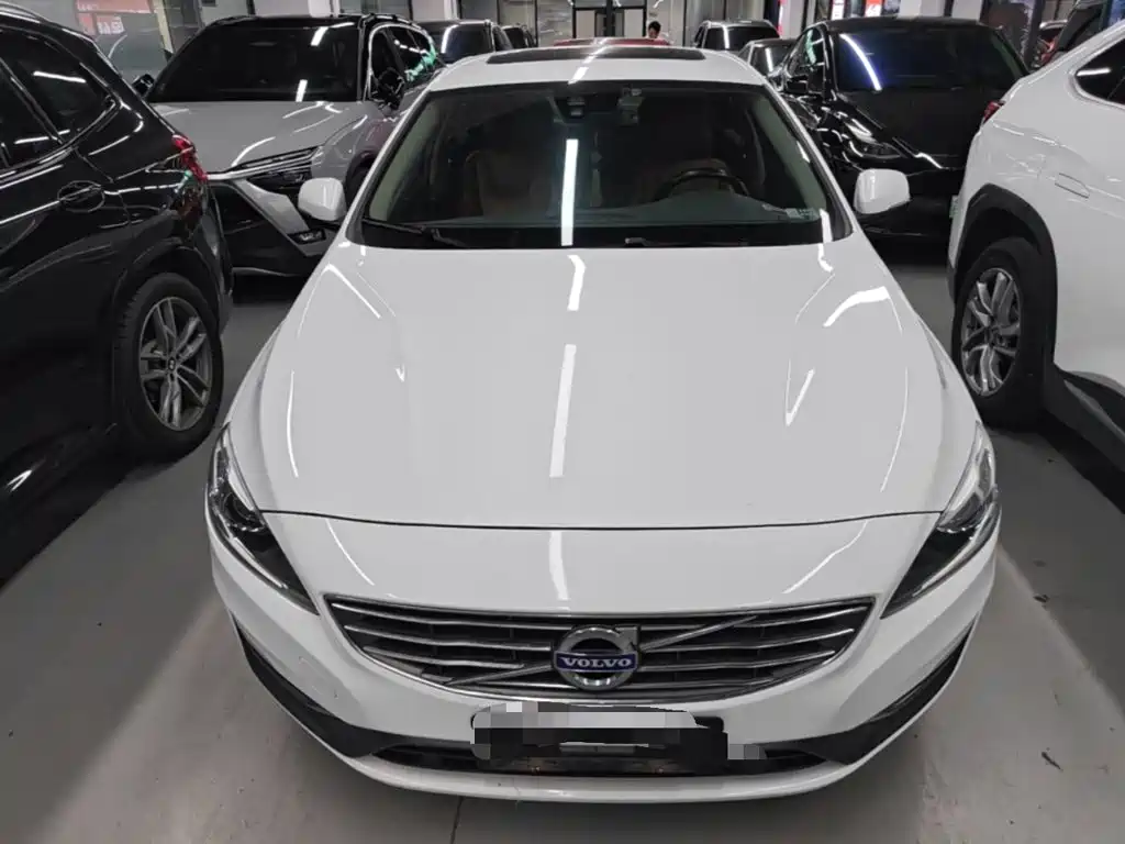 Volvo S60 — миниатюра 3