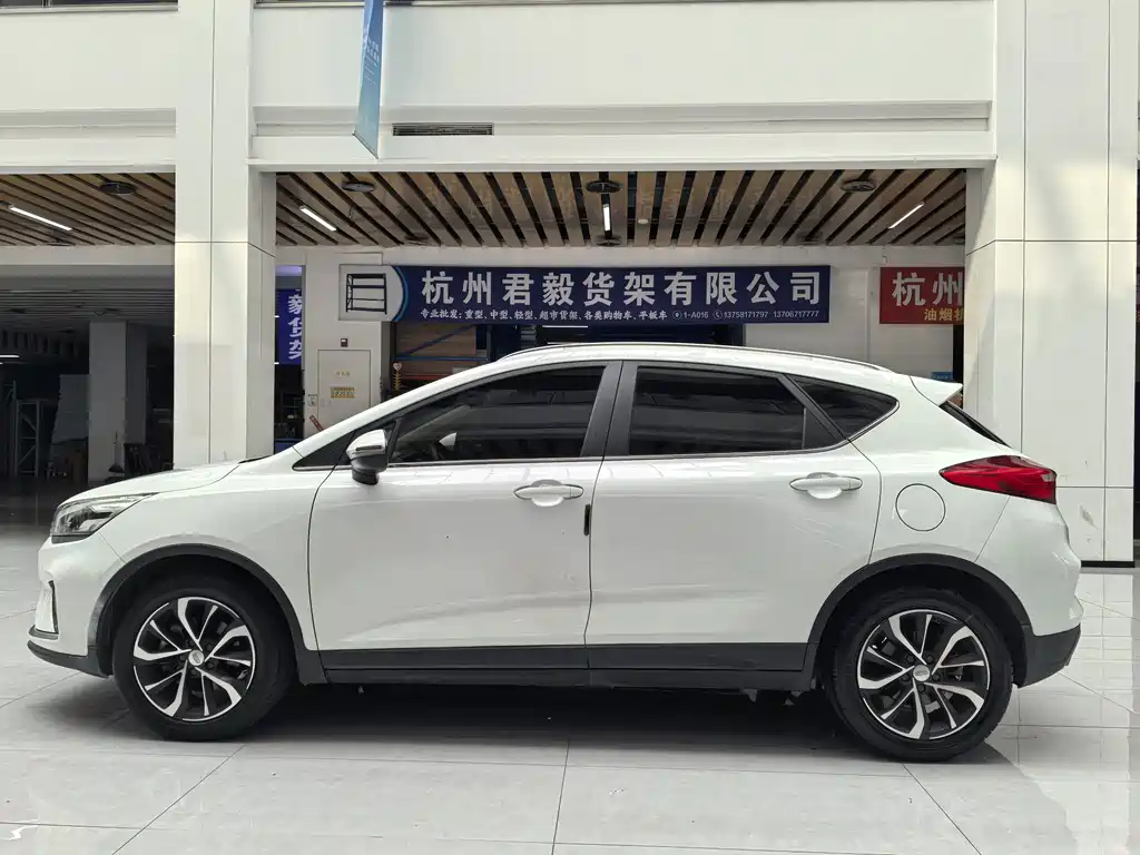 Geely Emgrand GS — миниатюра 12