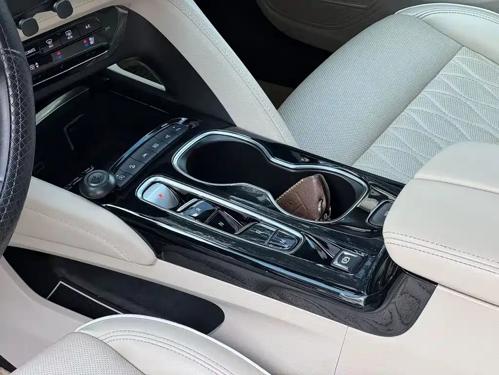 Buick Envision Plus — миниатюра 8