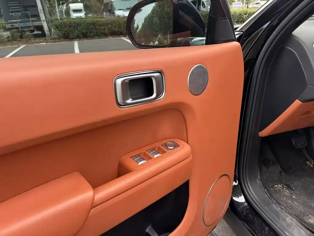 Li Auto Li L8 — миниатюра 11