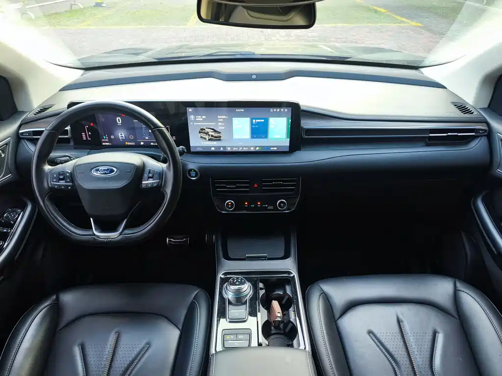 Ford Edge — миниатюра 11