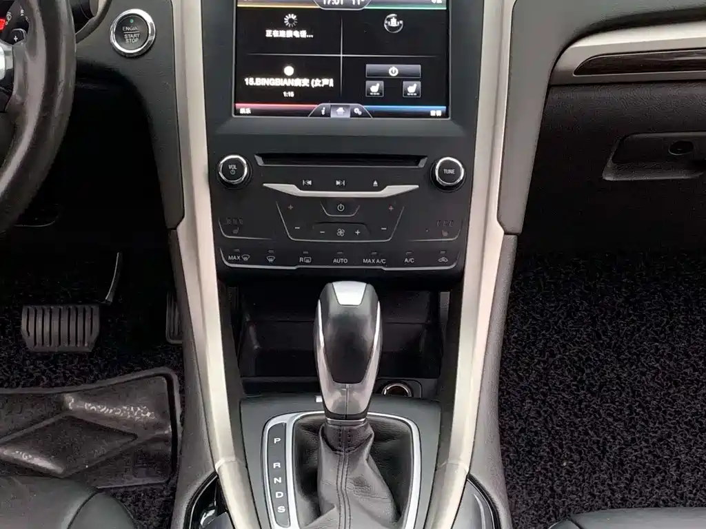 Ford Mondeo 2013 2.0L GTDi200 Luxury