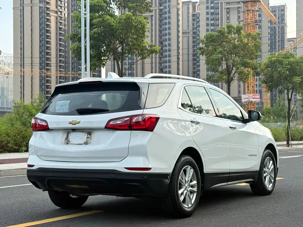 Chevrolet Equinox — миниатюра 5