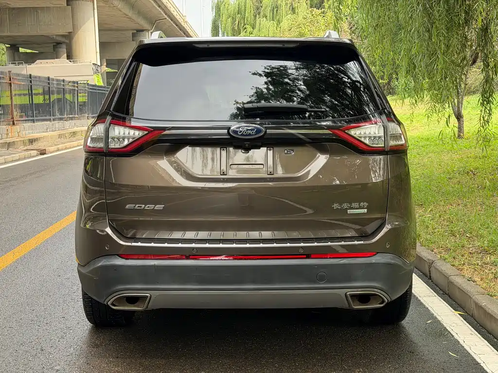 Ford Edge — миниатюра 15