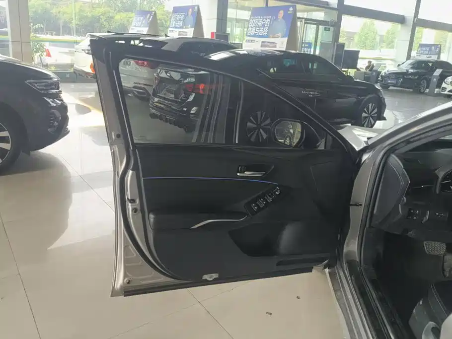 Toyota Avalon — миниатюра 7