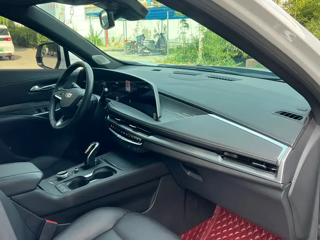 Cadillac XT4 — миниатюра 14