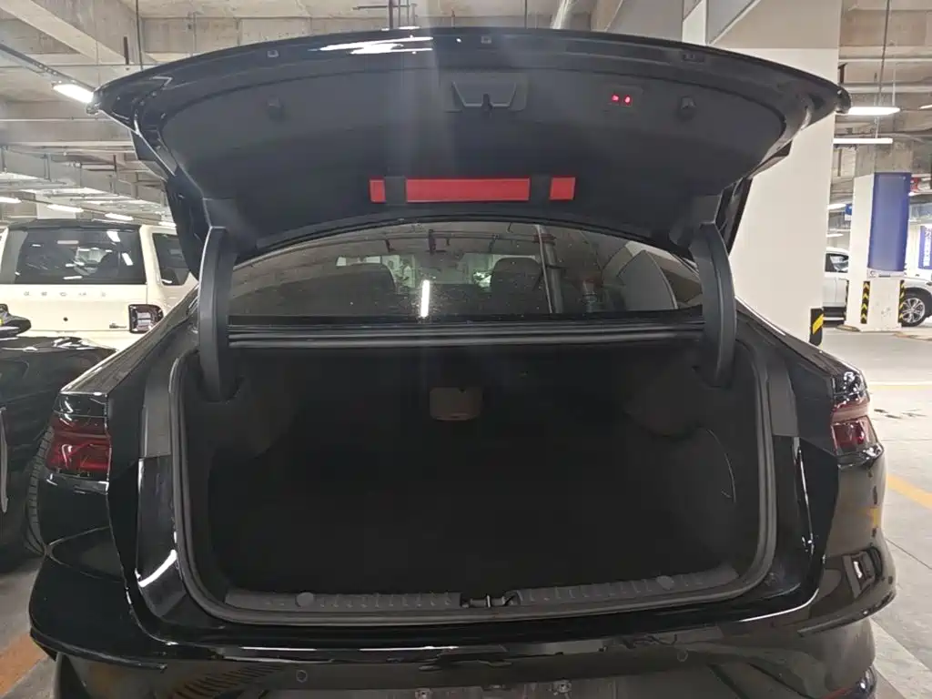 BYD Han — миниатюра 19