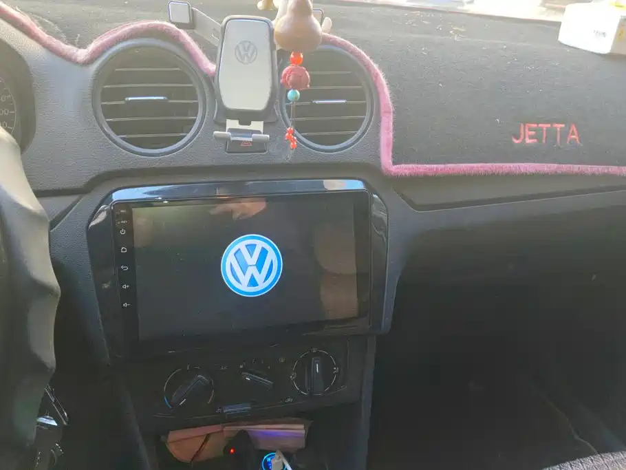 Volkswagen Jetta — миниатюра 13