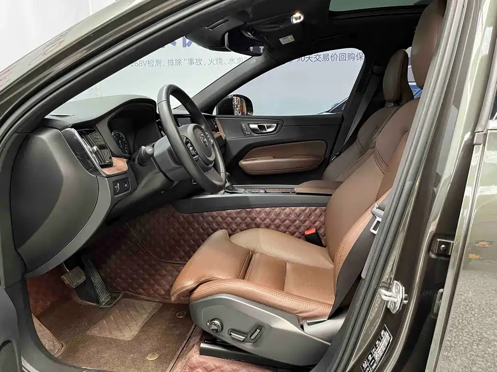 Volvo XC60 — миниатюра 7
