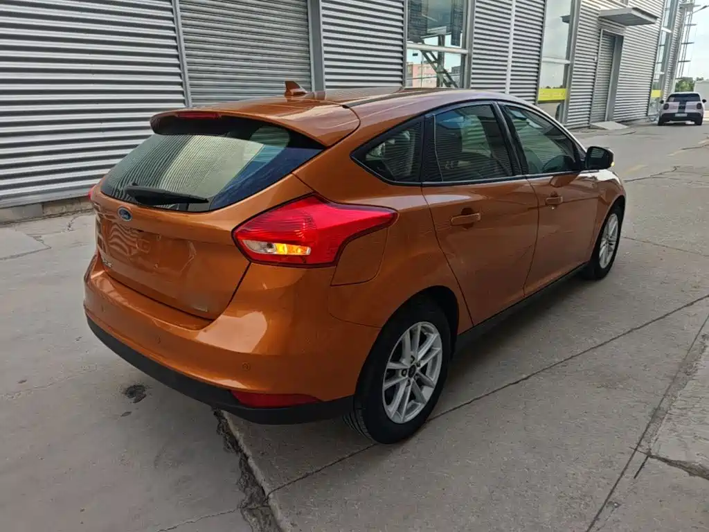 Ford Focus — миниатюра 7