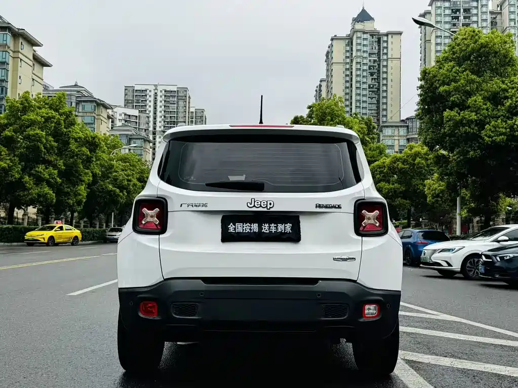 Jeep Renegade 180T Auto Dynamic Energy Edition, фото 6