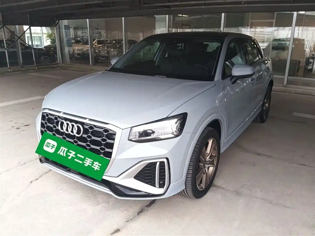 Audi Q2L 2024