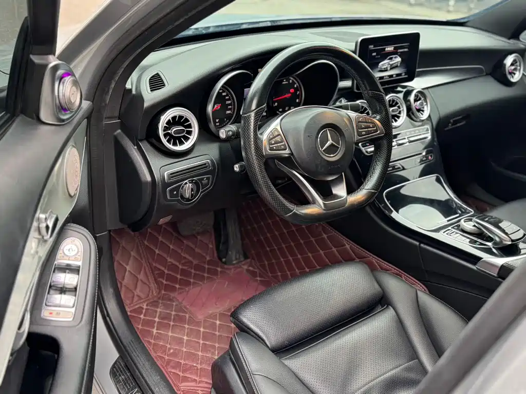 Mercedes-Benz C-Class — миниатюра 3