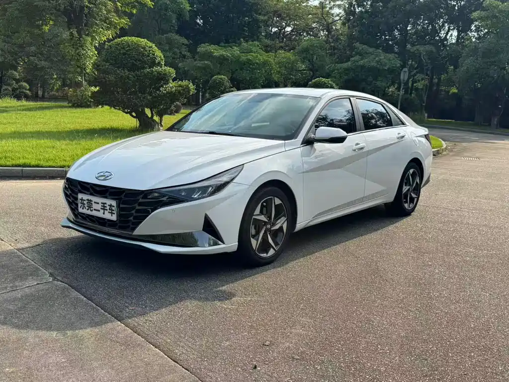 Hyundai Elantra — миниатюра 3