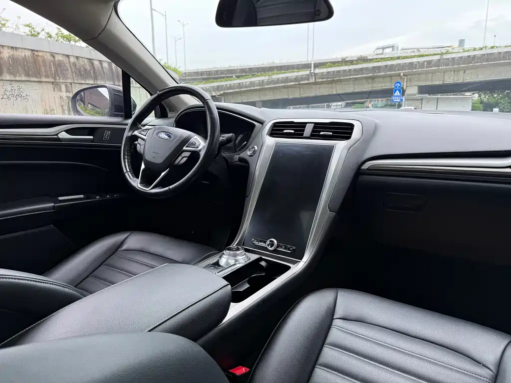 Ford Mondeo — миниатюра 33