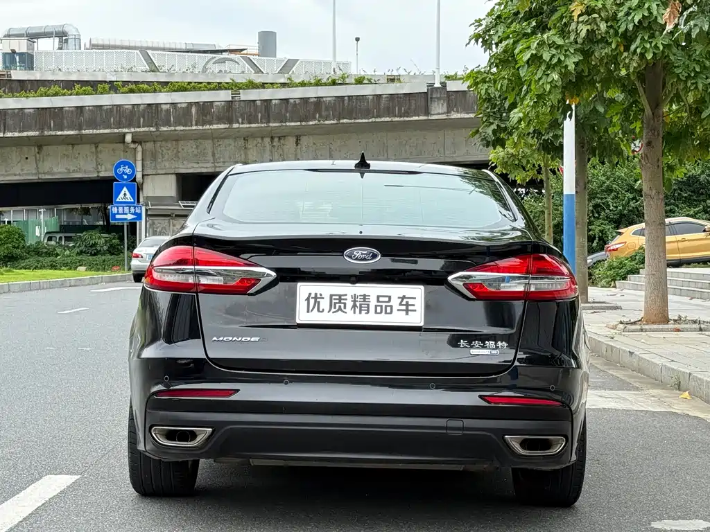 Ford Mondeo — миниатюра 7